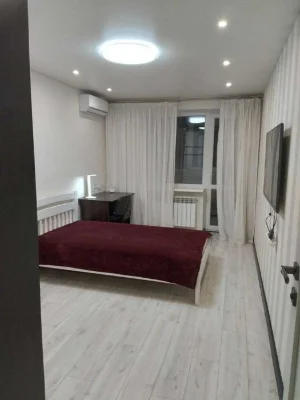 Продам 2 к.кв. Центр м. Университет/Научная.