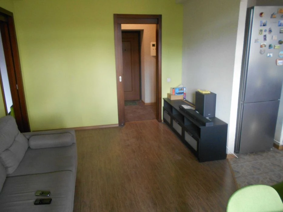 Продам 2-кв м. Защитников Украины пр. Героев Харькова д.96а