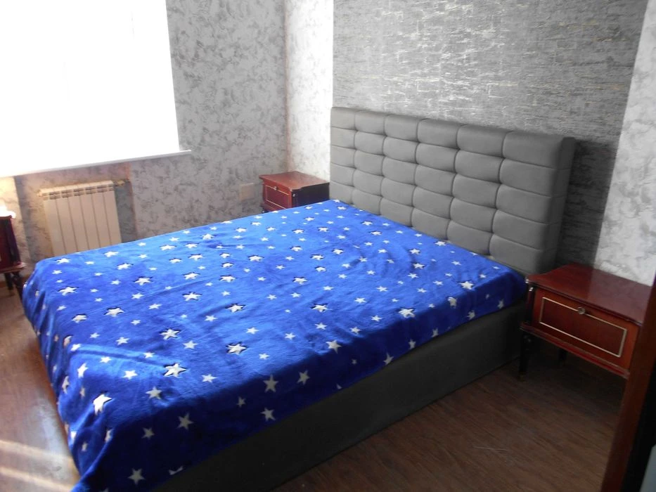Продам 2-кв м. Защитников Украины пр. Героев Харькова д.96а