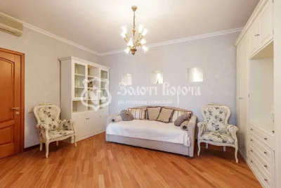 4-room apartment for sale 210 m², Staronavodnytska St., 1
