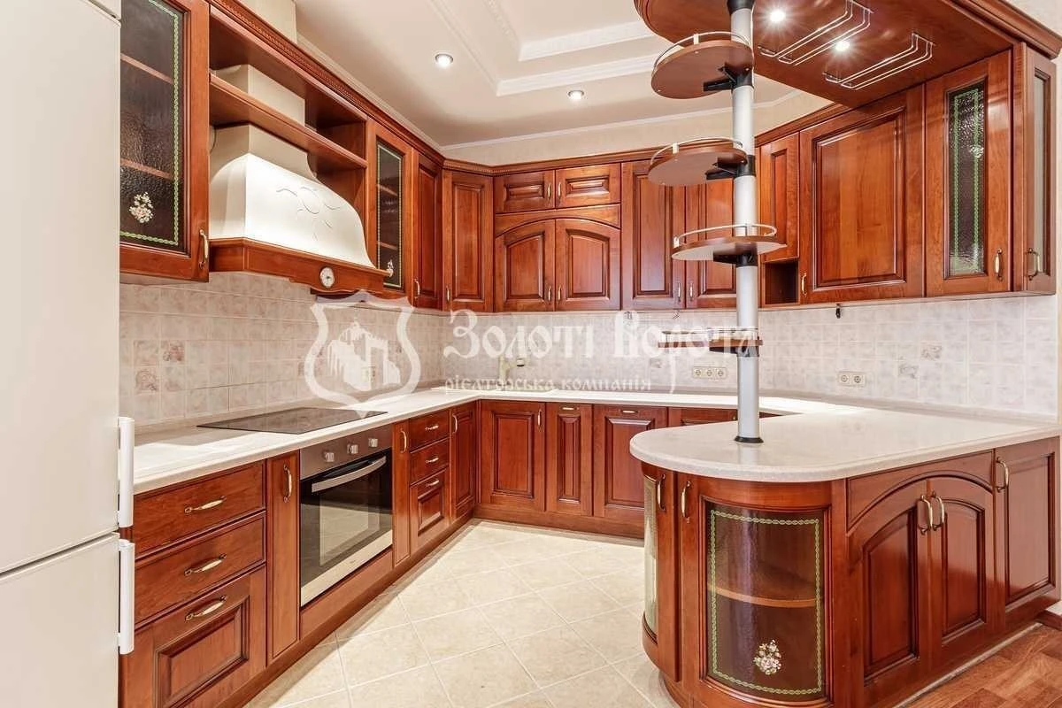 4-room apartment for sale 210 m², Staronavodnytska St., 1
