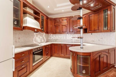 4-room apartment for sale 210 m², Staronavodnytska St., 1