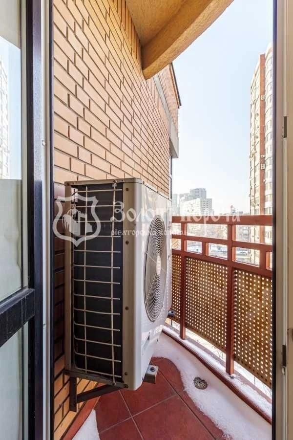 4-room apartment for sale 210 m², Staronavodnytska St., 1