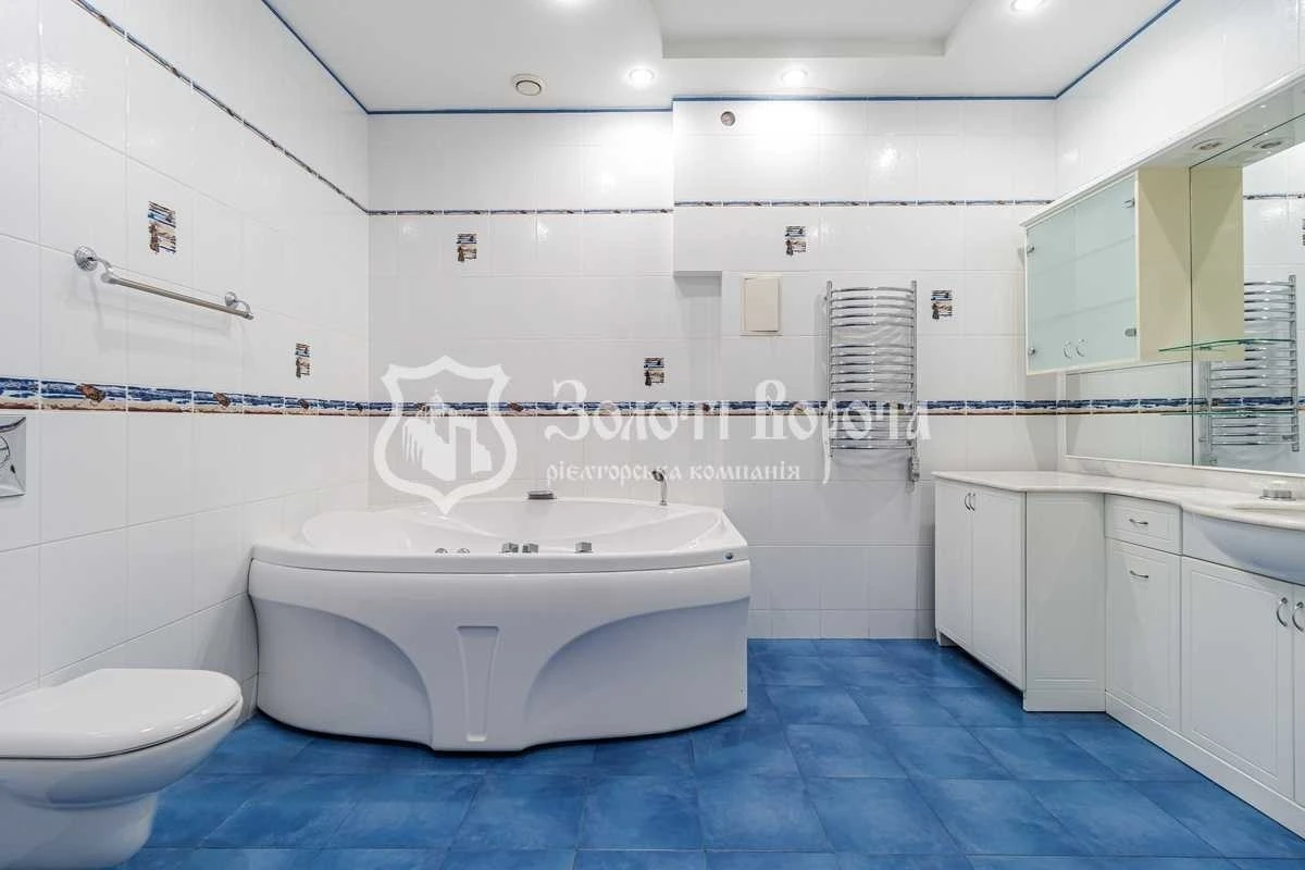 4-room apartment for sale 210 m², Staronavodnytska St., 1