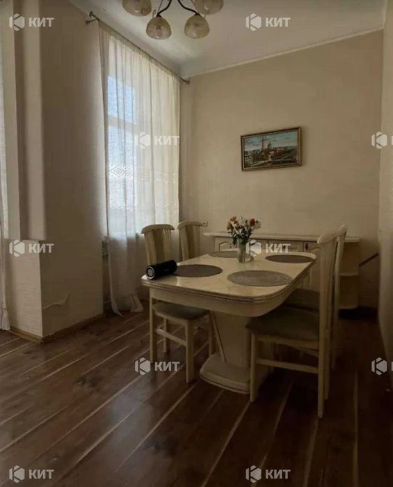 5к. 110м2, Центр (Ул. Гиршмана 17, М. Архитектора Бекетова)