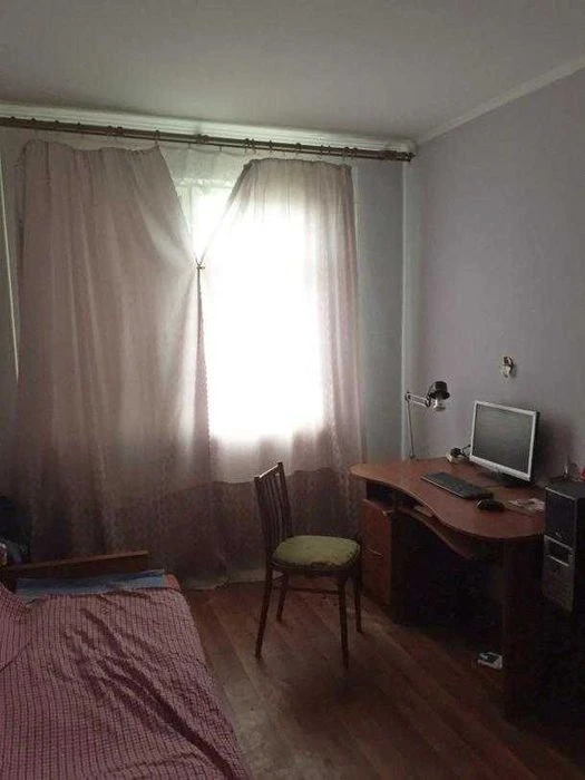 Продам 4 ком. квартиру на Салтовке.