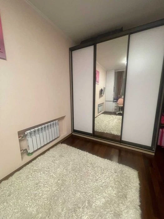Продам 3 ком кв.  в Центре  Сертифмкат