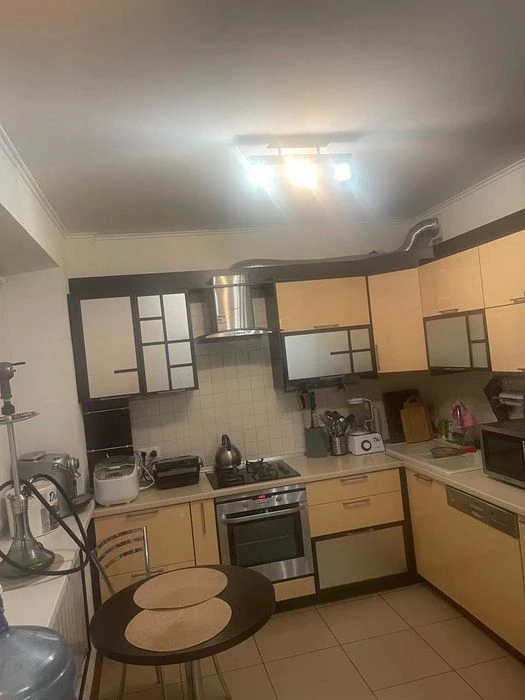 Продам 3 ком кв.  в Центре  Сертифмкат