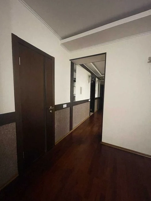 Продам 3 ком кв.  в Центре  Сертифмкат
