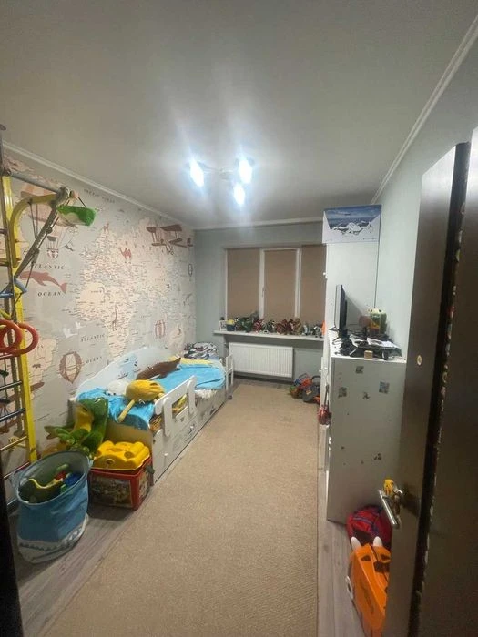 Продам 3 ком кв.  в Центре  Сертифмкат
