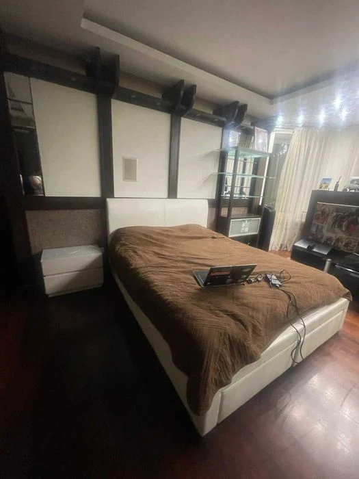 Продам 3 ком кв.  в Центре  Сертифмкат