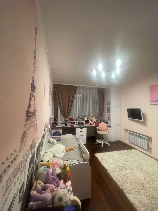 Продам 3 ком кв.  в Центре  Сертифмкат