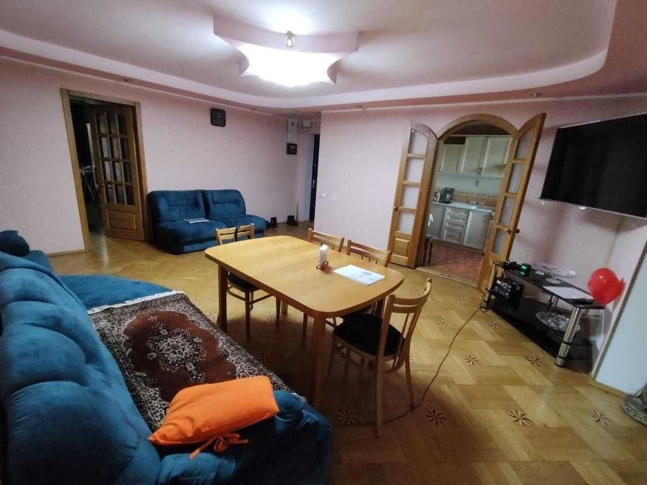 4к.квартира, район Метро, кирпичный дом, проспект Аэрокосмич