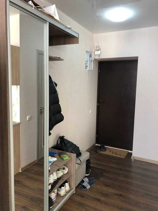 Продажа 1-о комнатной квартиры с возможностью переделки в дв