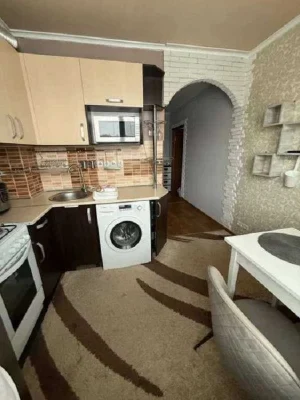 One-room apartment for sale, at 33m Traktoro-Stroiteley Street,