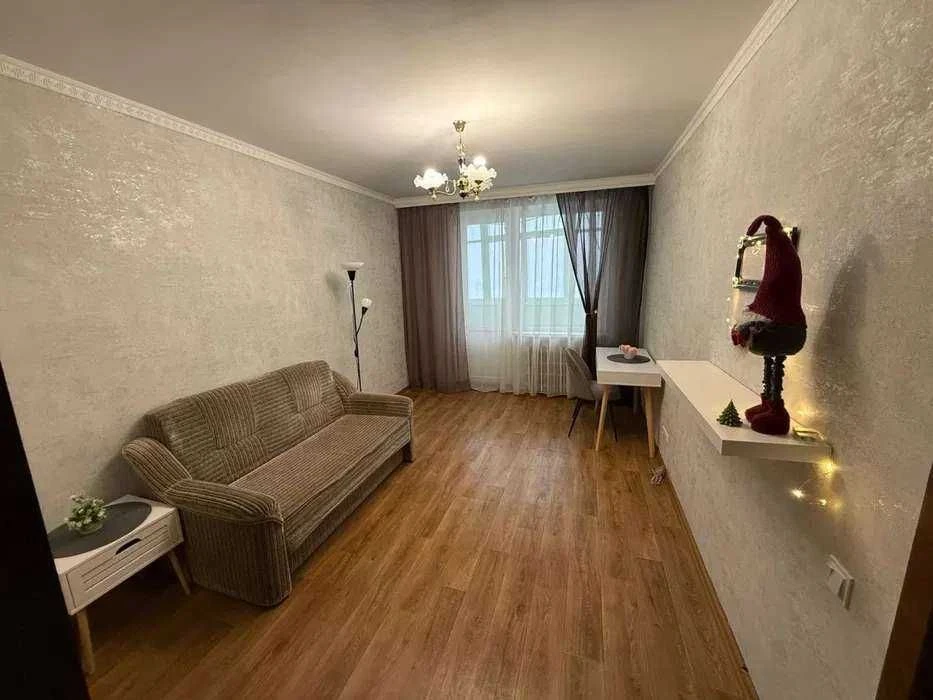 One-room apartment for sale, at 33m Traktoro-Stroiteley Street,