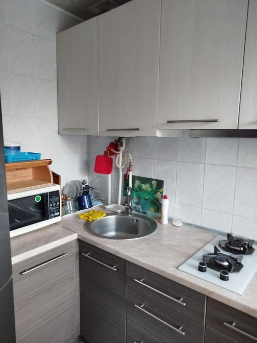 Продам 1 к.квартиру П'ятихатки пр. Ак.Курчатова 27