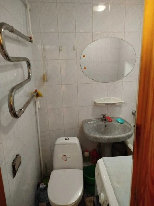 Продам 1 к.квартиру П'ятихатки пр. Ак.Курчатова 27