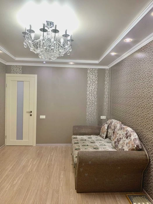 Продам 3к 1й дом от м.Студенческая, ул.Валентиновская