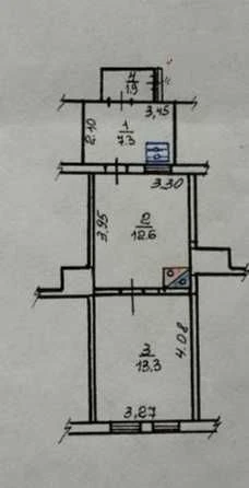 Продам 1 квартиру біля метро Спортивна
