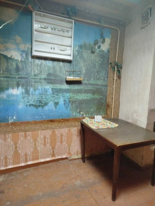 Продам 1 квартиру біля метро Спортивна