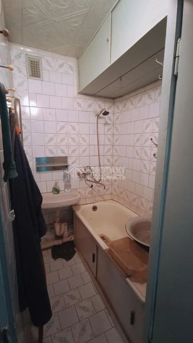 Продаж 3кімнатної кварири під ремонт Жуковського