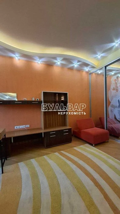 Продам 4 к.кв - 190 м2,, ЖК Азарин, Отакара Яроша 16-Б +2 па