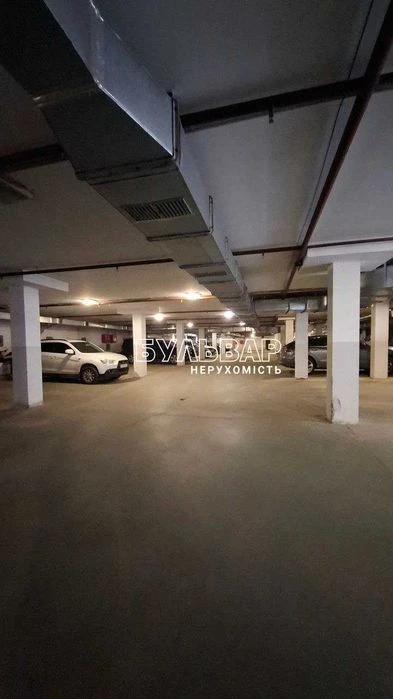 Продам 4 к.кв - 190 м2,, ЖК Азарин, Отакара Яроша 16-Б +2 па