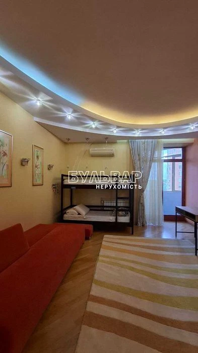 Продам 4 к.кв - 190 м2,, ЖК Азарин, Отакара Яроша 16-Б +2 па