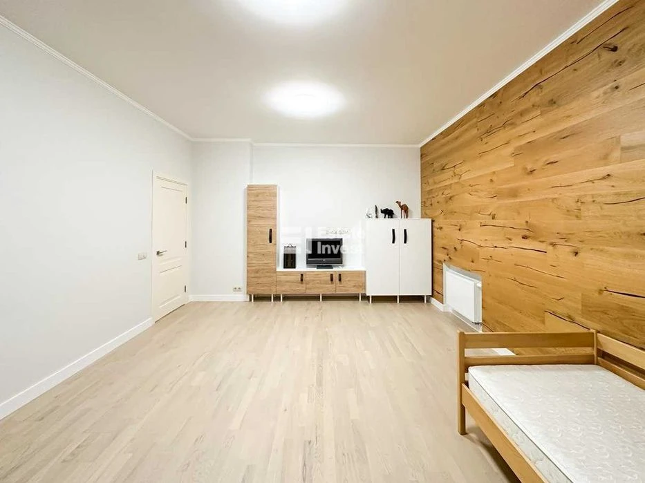 Продам 3 кімн. квартиру в новобудові на пр. Перемоги, 66Е