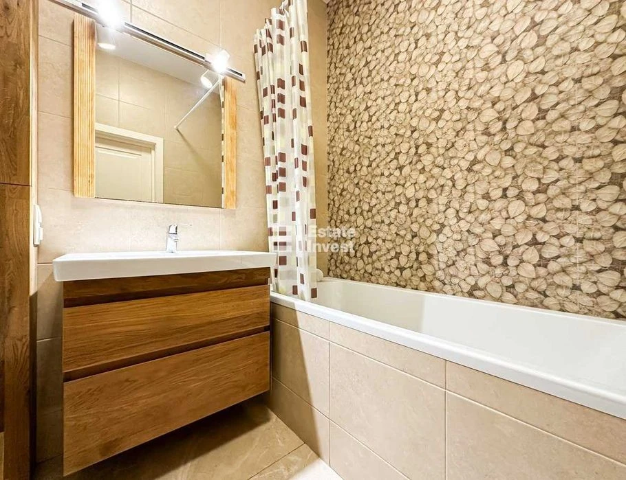 Продам 3 кімн. квартиру в новобудові на пр. Перемоги, 66Е