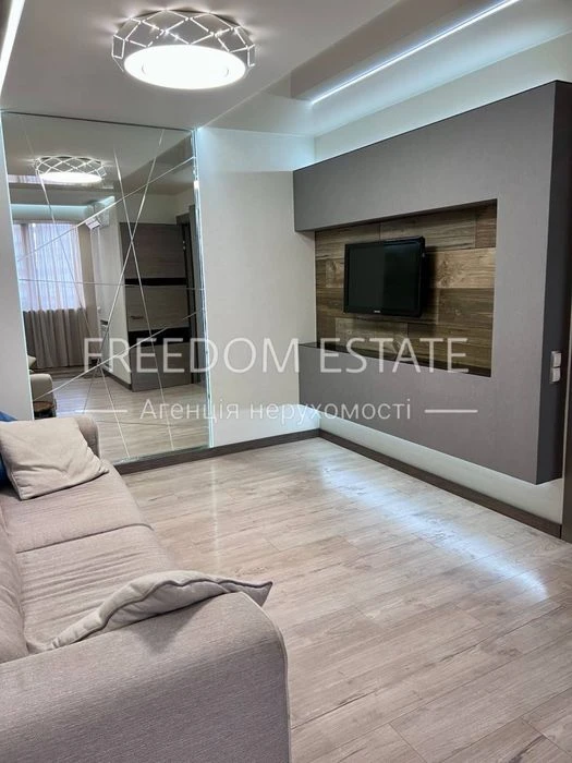 95 тыс.$ ПРОДАЖА / Квартира с новым ремонтом / Гагарина / Ле