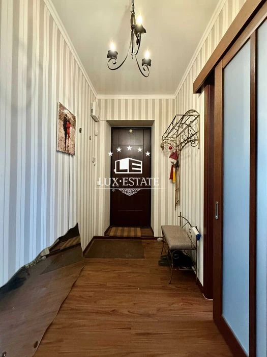Продажа 3-комнатной квартиры на Кузнечной 32. Центр!