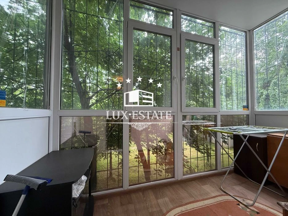 Продажа 3-комнатной квартиры на Кузнечной 32. Центр!