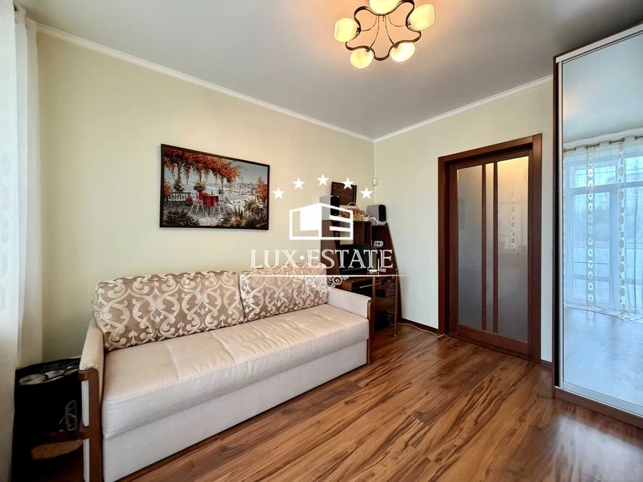 Продажа 3-комнатной квартиры на Кузнечной 32. Центр!