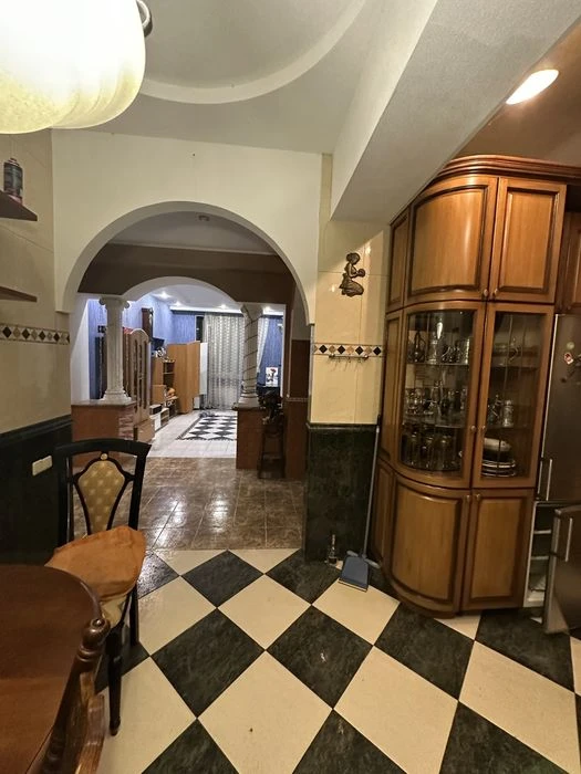 Продам роскошную квартиру в центре улица Данилевского метро