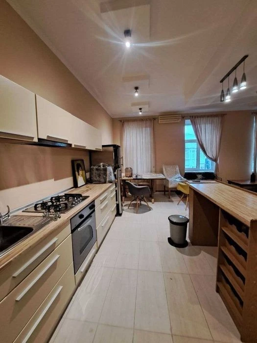 For sale 3 rooms Lyuteranska 27/29 Pechersk Center Government Quarter