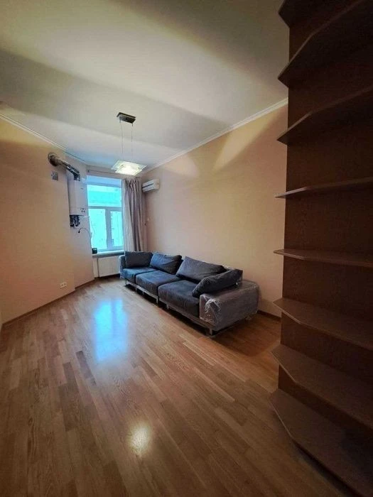 For sale 3 rooms Lyuteranska 27/29 Pechersk Center Government Quarter