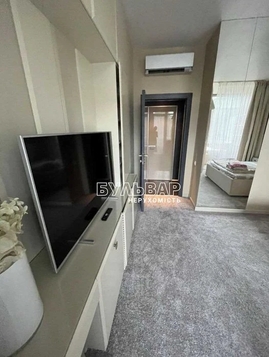Продам 3 к.кв - 96 м2, Центр, Новострой, Авантаж, Ляпунова 1