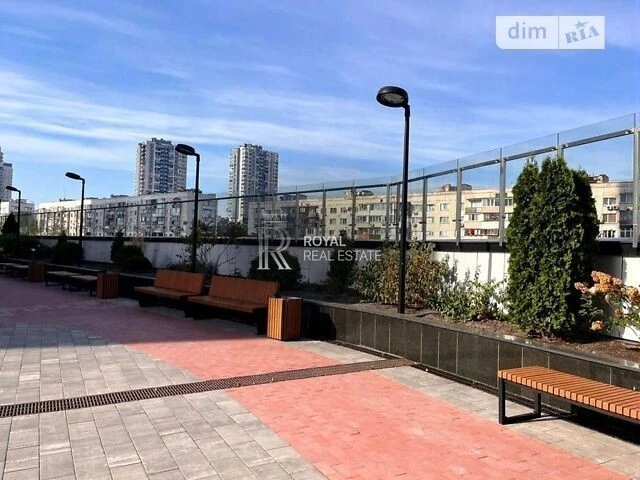 Sale of 4-room apartment 90.5 sq. m on Beresteyskyi Avenue 11 • I