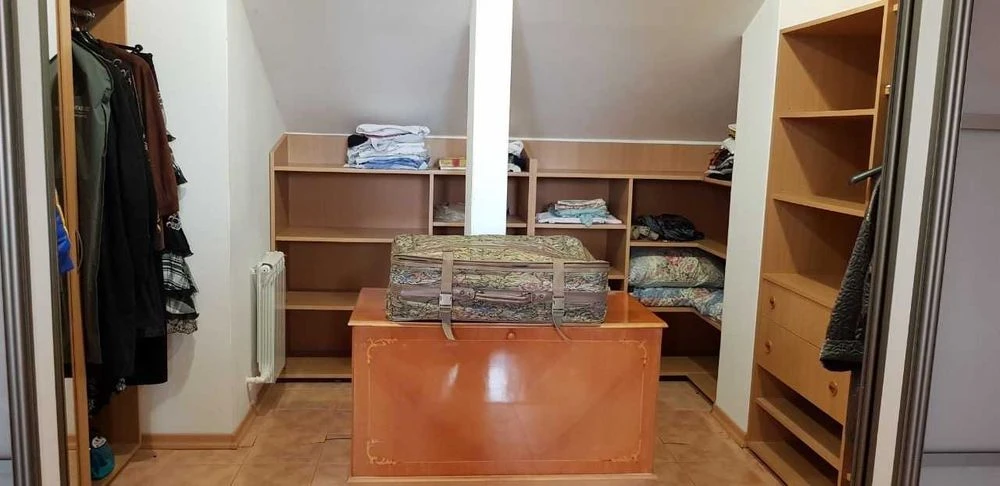 D1K Продам элитную двухуровневую квартиру с мансардой на ул.