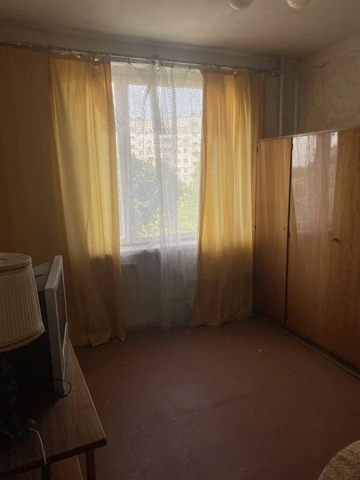 Продается 2 х комн кв на Победы