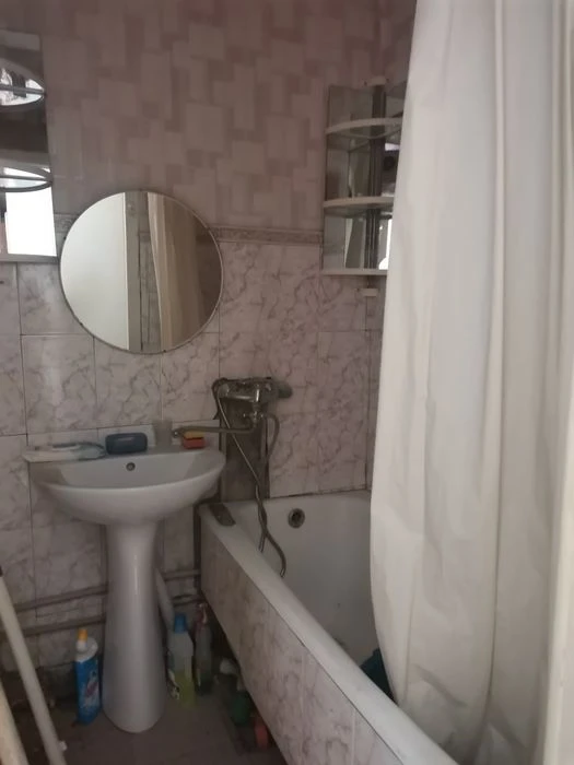 Продается 2 х комн кв на Победы