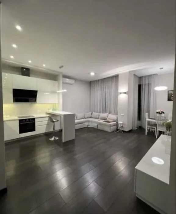 Продажа 3к. 108квм, Центр пер. Банный 1, Дом на Набережной Н