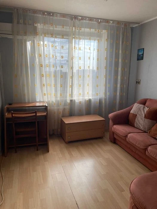 Продам 2 комн.квартиру на Салтовке в районе метро (405027)