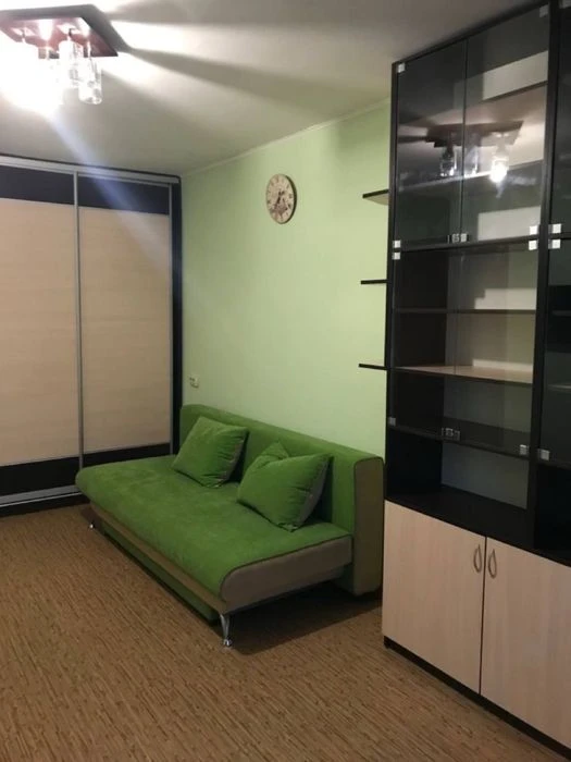 Продам 2 ком кв метро Научная ул Космическая
