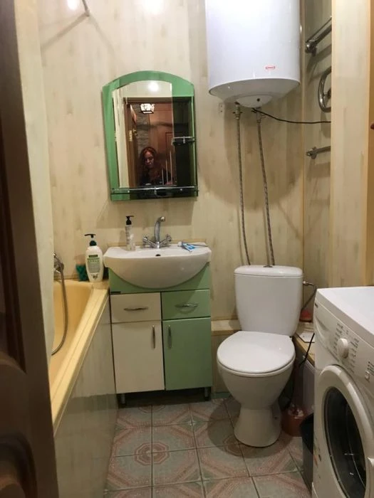 Продам 2 ком кв метро Научная ул Космическая