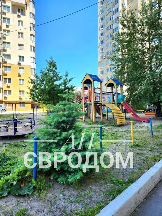 Продается 3к  в ЖК "Солнечный" на ул. Г.Широнинцев Є Відновл