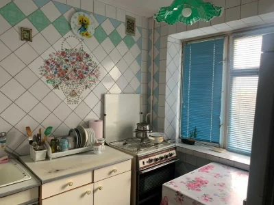 Продам 3х ком. кв. метро Дворец Спорта на Коммунальном рынке