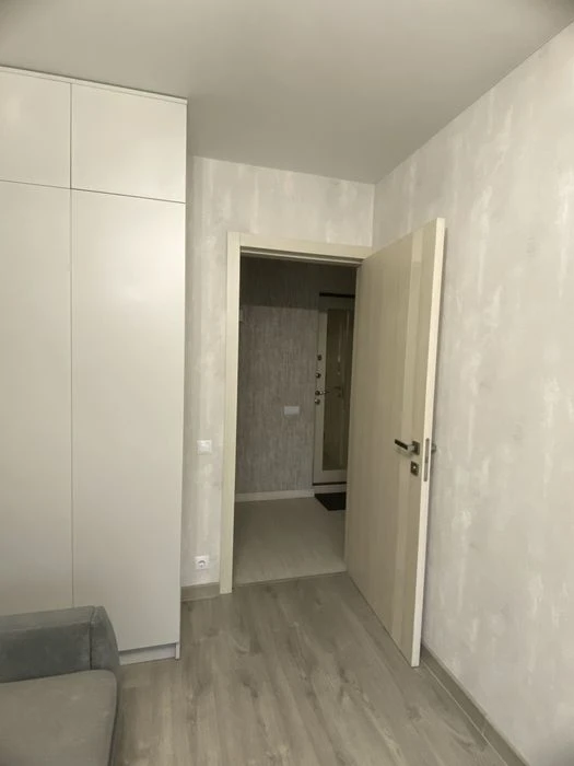 АГЕНСТВАМ НЕ ТУРБУВАТИ! ВЛАСНИК! Продам 3х кім. кв., м.Салті